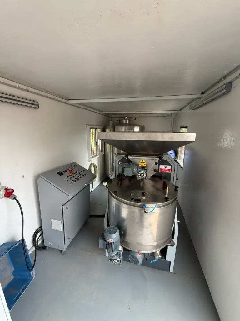 Sala modular con línea Kocamaz de 200 kg/hora, Agrofrutales, San Rafael, Mendoza